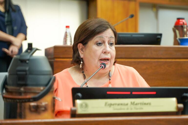 Senadora Esperanza Martínez, del Frente Guasú.