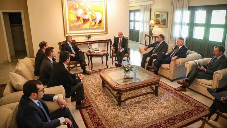 Delegación de congresistas de Estados Unidos mantuvo reunión con el presidente, Mario Abdo Benítez.