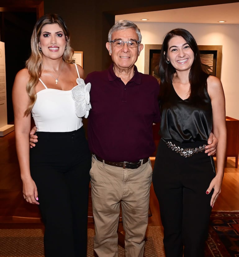 Romina Ozuna, Dr.  Ezequiel Gómez Ocampos y Dra. Patricia Pavón Zarza.