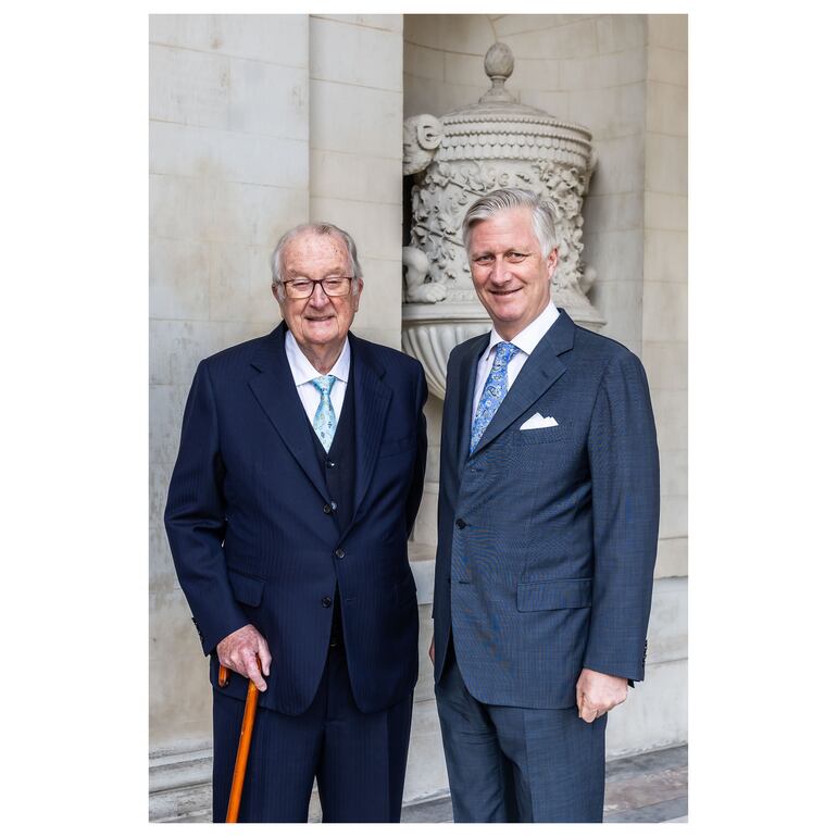 Alberto II y su hijo, el rey Felipe de Bélgica. (Instagram/Belgian Royal Palace)