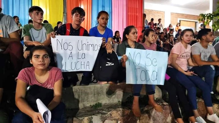 Estudiantes deciden unirse a la lucha, en defensa del Arancel Cero.