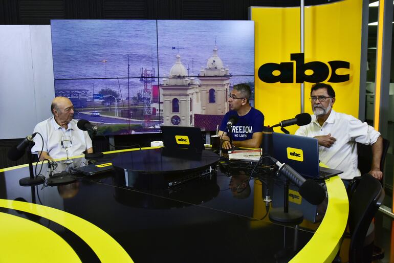 Alfredo Jaeggli en el programa "No tiene Nombre".