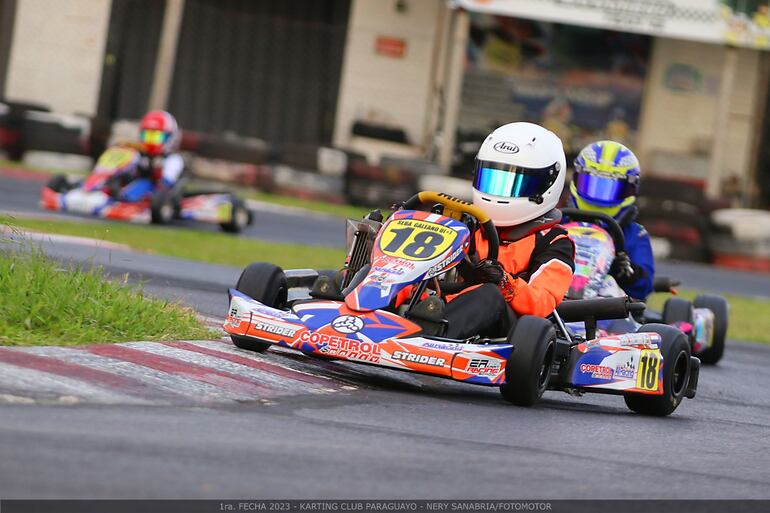 En una competitiva carrera, Sebastián Galeano fue el ganador en Rotax Micro Max.