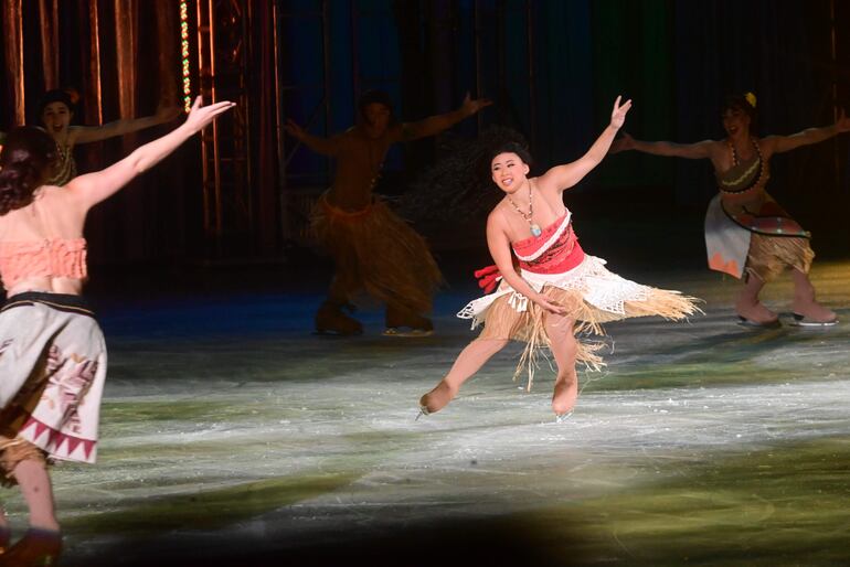 Moana en uno de los momentos del show de "Disney On Ice".