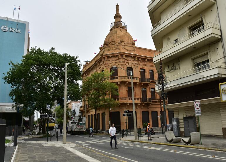 Emblemáticos edificios se lucían sin los cables, pero la falta de mantenimiento de otros, como el exLido, también se notaba más.