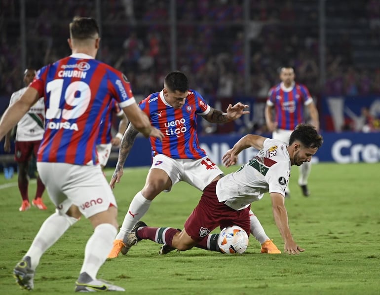 Cerro y Fluminense juegan el partido por el Grupo A de la Libertadores