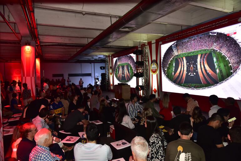 Invitados especiales de CPH pudieron disfrutar de la gran final de la Copa Libertadores, en el Centro de Convenciones Mariscal, donde se montaron pantallas gigantes para ver el gran show del fútbol.