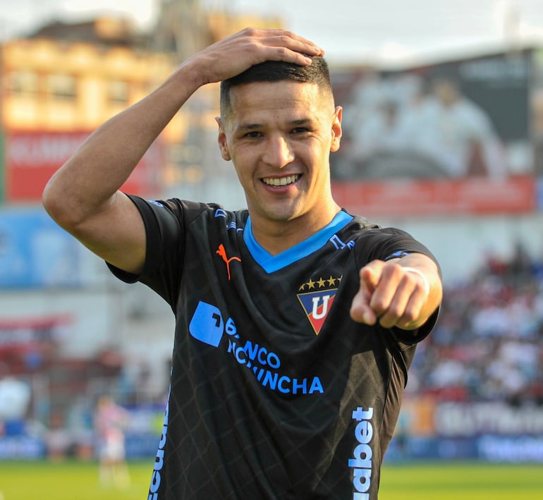 Alex Arce celebra su 27° gol en 37 partidos con la casaca de Liga de Quito