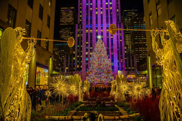 El arbol de Navidad del Rockefeller Center, es todo un simbolo invernal en Nueva York.  Foto Shutterstock