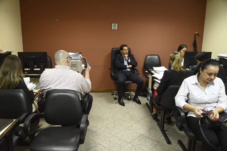 Paraguayo Cubas transmitió en vivo, en sus redes sociales, su audiencia preliminar ante el juez José Delmás.