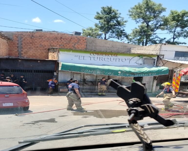 principio de incendio se registraba en un local comercial de nombre “El Turquito”, en el bloque A del mercado.