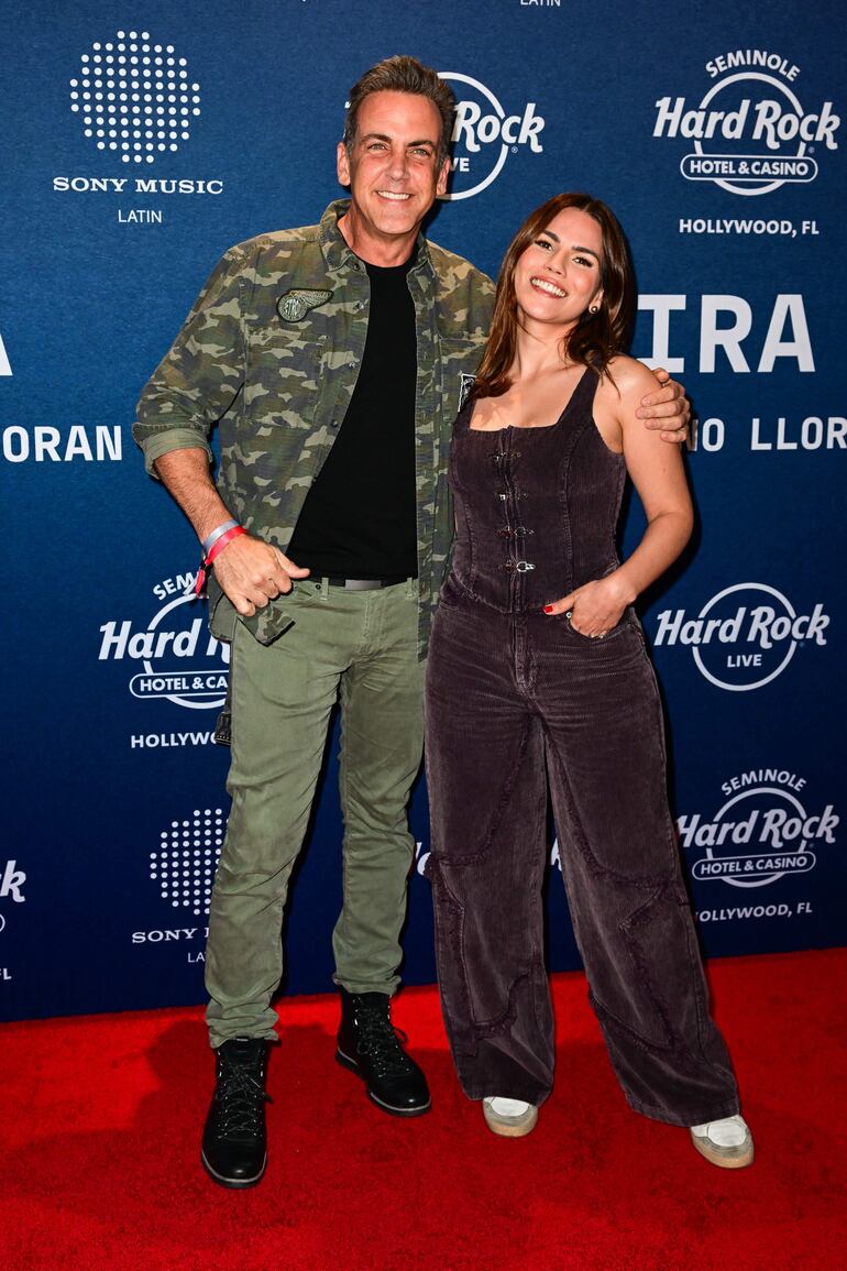 El actor y músico puertorriqueño Carlos Ponce y Karina Banda llegaron juntitos al lanzamiento de "Las Mujeres Ya No Lloran" . (GIORGIO VIERA / AFP)