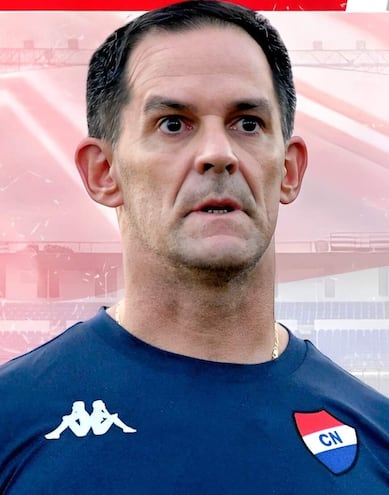 Víctor Bernay (54 años), entrenador de Nacional.