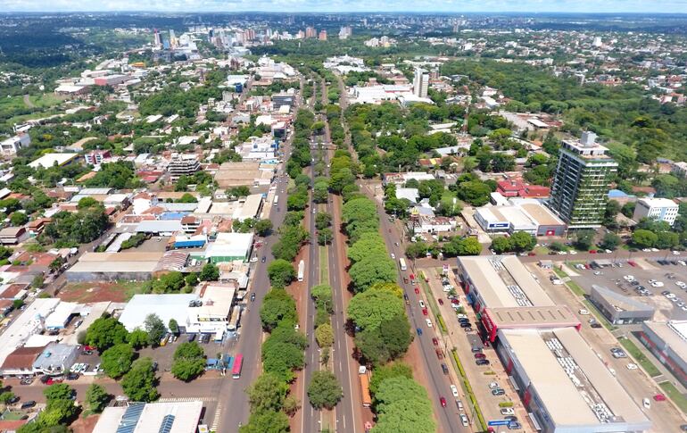 Ciudad del Este experimenta un constante desarrollo en diferentes niveles que involucra a sectores público y privado y a los ciudadanos que participan de los proyectos, destacó el intendente esteño Miguel Prieto.