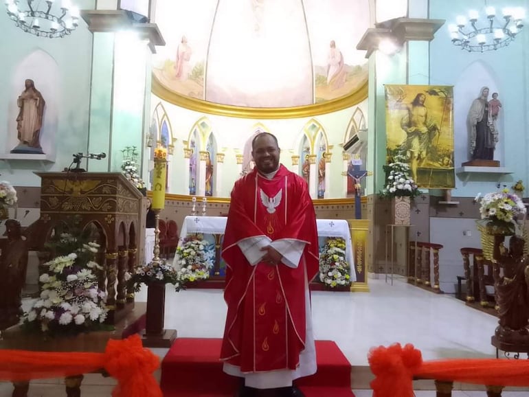 Nombra al presbítero Abel Eugenio Recalde Chávez como nuevo cura párroco y rector de la parroquia Catedral de San Lorenzo.