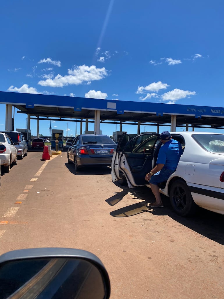 Atención migratoria en Argentina Puente Internacional San Roque González.