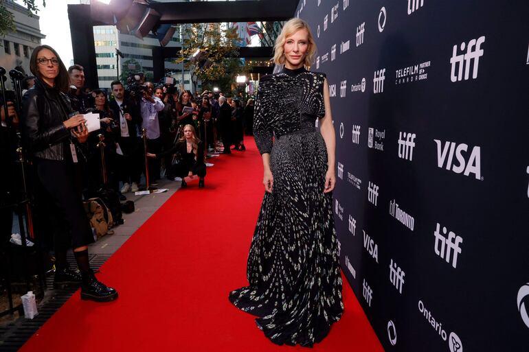 Cate Blanchett asistió divina a los TIFF Tribute Awards durante el Festival Internacional de Cine de Toronto 2024 en el Fairmont Royal York en Toronto, Ontario. (Emma McIntyre/Getty Images/AFP)