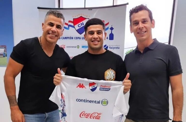 Marcelo González (c), futbolista de Nacional.