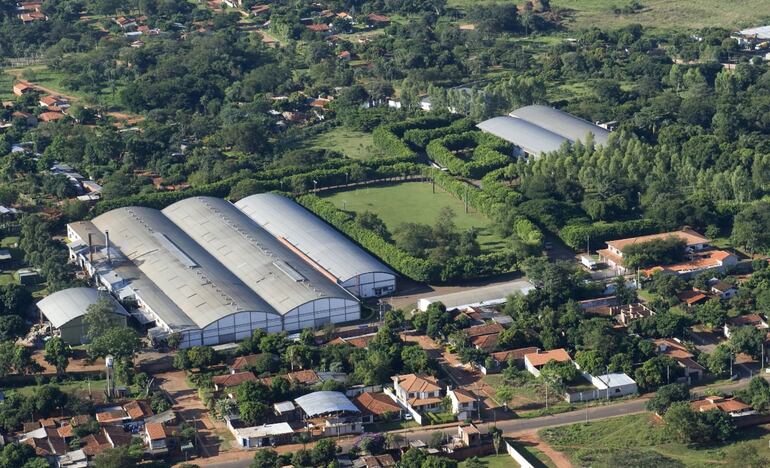 La planta corrugadora de Yaguarete Cartones está ubicada estratégicamente en Luque, con proyección de crecimiento.