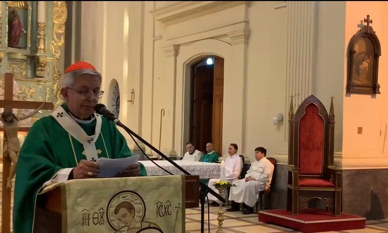 La misa de hoy en la Catedral Metropolitana, fue presidida por el cardenal Adalberto Martínez Flores, Arzobispo Metropolitano.