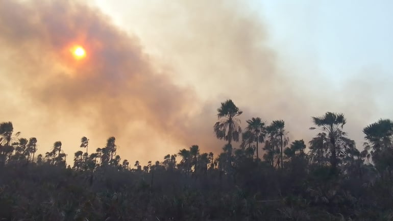 Incendio en Fuerte Olimpo, departamento de Alto Paraguay.