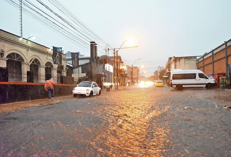 Intensa lluvia en Asunción. (Archivo).