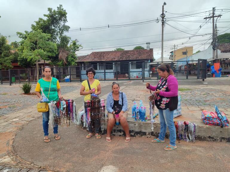 Las vendedoras ya no podrán ofrecer sus mercaderías dentro del predio de las basílica.