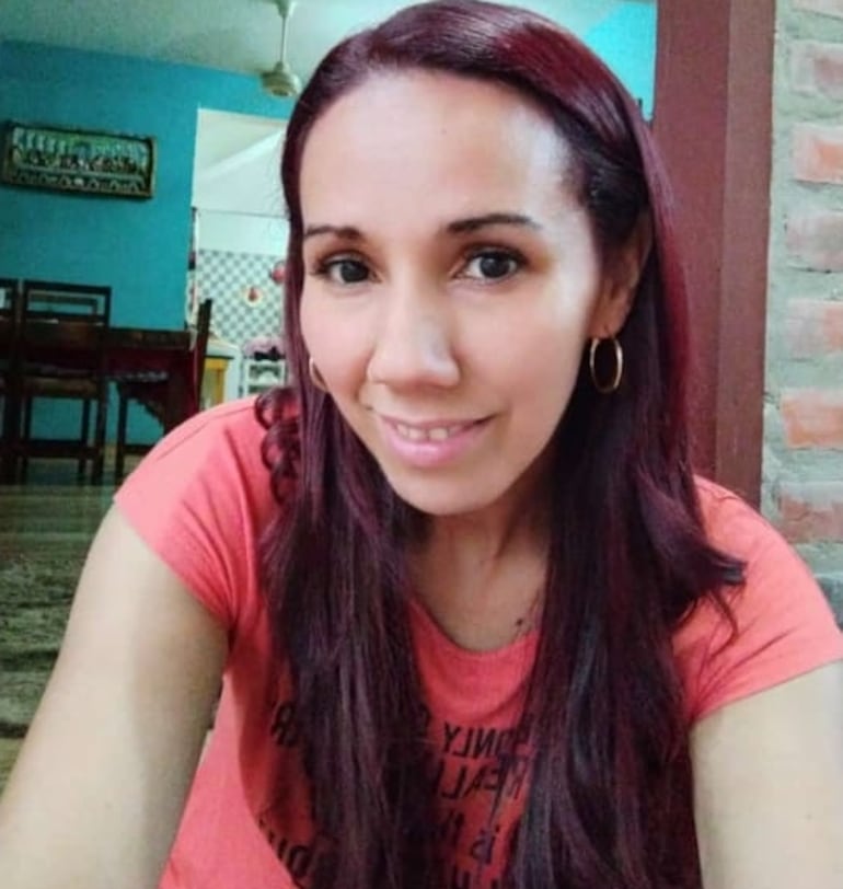 Maria Isabel Vega Aranda en una selfie que subió a sus redes el día antes de ser víctima de un feminicidio, en Loma Pyta.