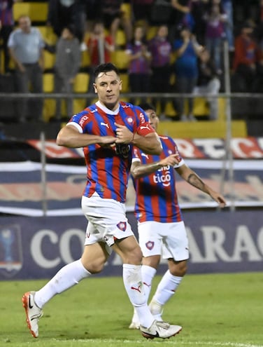 El festejo de Diego Churín, fue el gol 71 con la casaca de Cerro Porteño, en el empate parcial frente a Sol de América, en la Copa Paraguay.