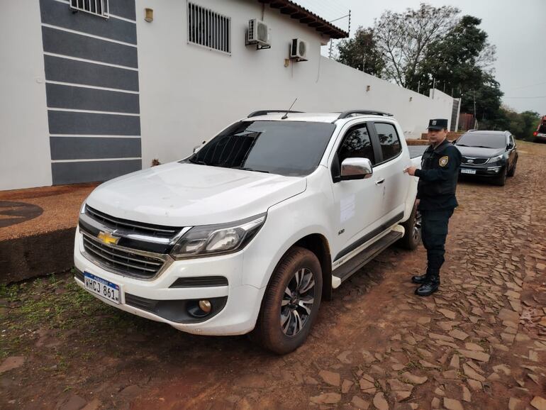 La camioneta fue encontrada abandonada esta mañana en un camino vecinal.