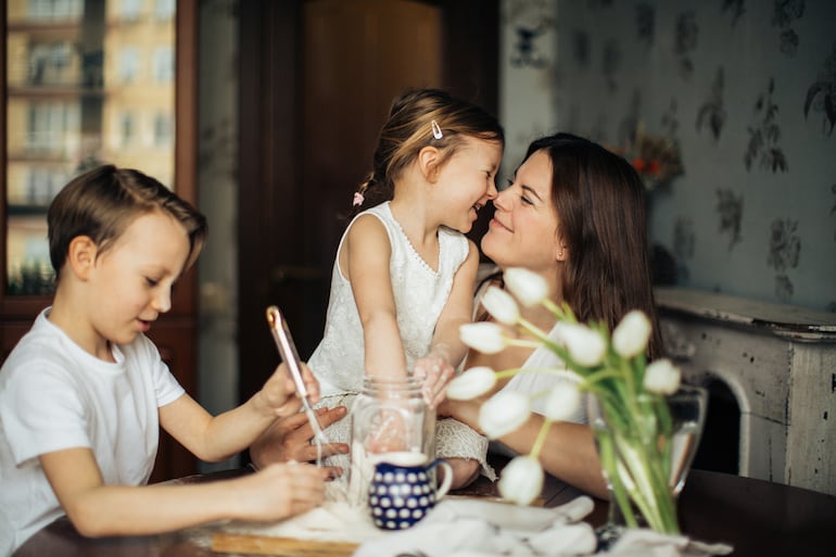 Nuestros hijos necesitan firmeza y cariño. Foto: Elina Fairytal/Pexels.
