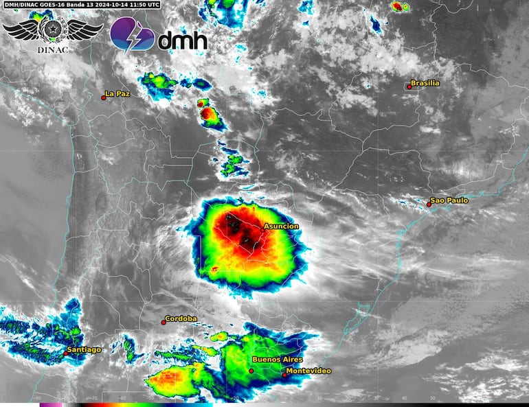 Núcleos de tormenta sobre el país.