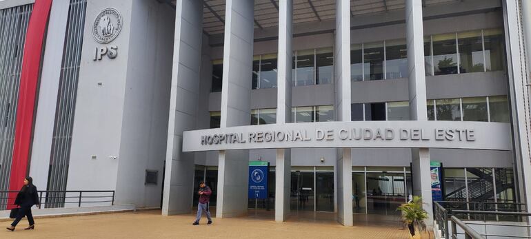 El trabajador de la cantera fue auxiliada hasta el hospital del Instituto de Previsión Social.