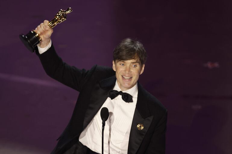 Cillian Murphy, ganador del Óscar al mejor actor por "Oppenheimer".