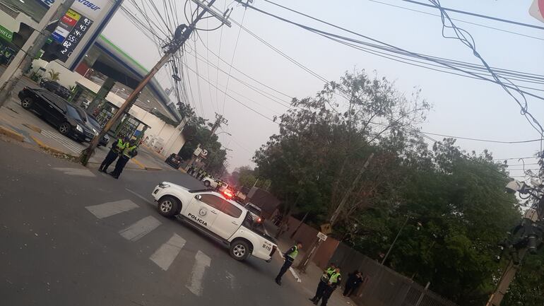 Nuevo cierre de la avenida Artigas volvió a provocar un caos en el tránsito en la mañana de este lunes.