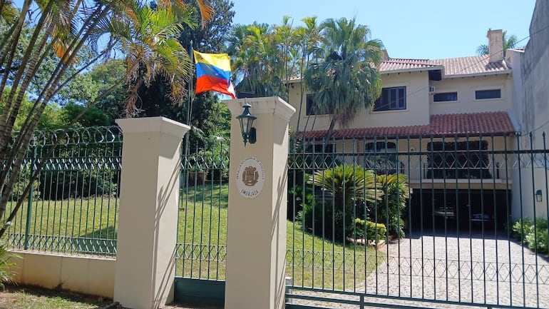 Embajada de Venezuela en Paraguay cierra sus puertas hoy.