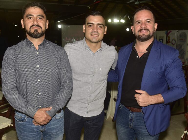 Roberto Rolón, Rolando Martínez y David Ozorio.