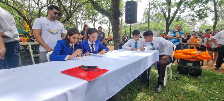 Momento del examen dentro de la competencia denominada Posta del Saber.