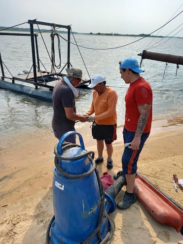 La Essap instaló bombas de agua en Pilar para que no falte el agua potable en esa ciudad.