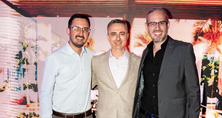 Luis Valenzuela, socio director de Harbor; Leandro Terruli, CEO de Avanza Desarrollos Inmobiliarios; y Julio Valenzuela, socio director de Harbor.