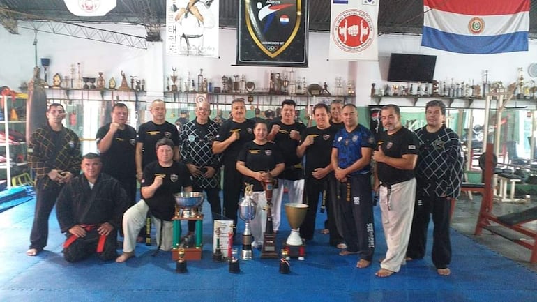 Miembros de la Federación de Maestros y Profesores en Alianza del TKD WT.