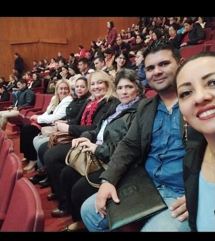 La cuestionada enfermera, Carmen Escobar, segunda de la izquierda, durante el congreso realizado los días 23 y 24 de mayo.