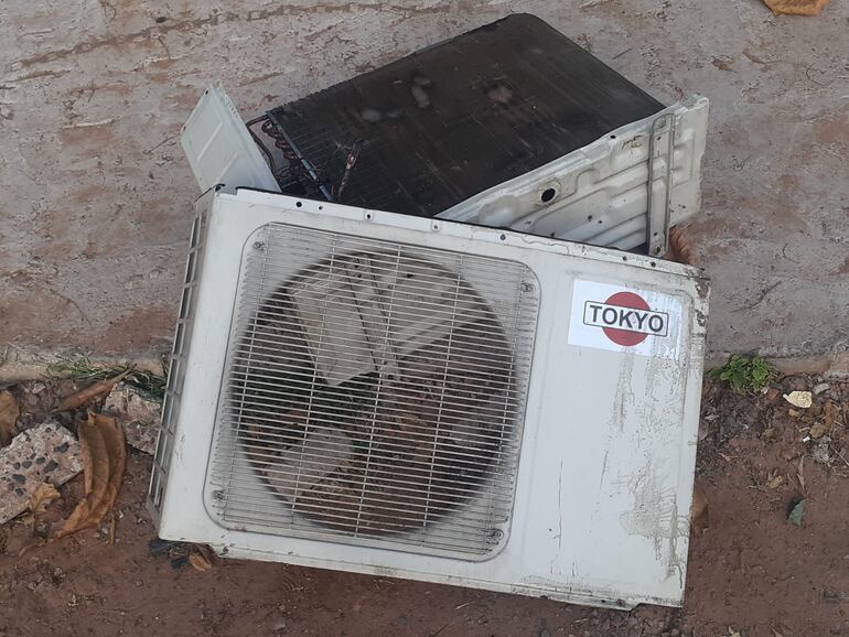 Compresor de aire acondicionad que fue recuperado.