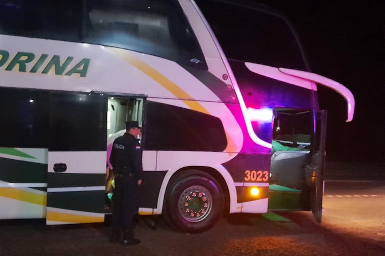 El colectivo de la empresa Golondrina que fue asaltado por "piratas del asfalto" el 27 de agosto pasado en la ciudad de Juan Manuel Frutos, también conocida como Pastoreo.