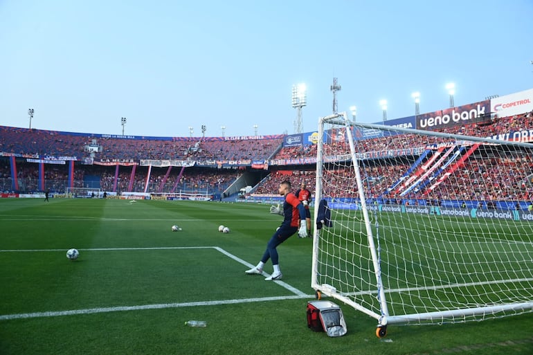 Jean Fernandes retorna a la titularidad en Cerro Porteño