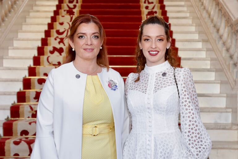 La ministra de la Mujer, Cynthia Figueredo, llegando al Palacio de López. (Gentileza)