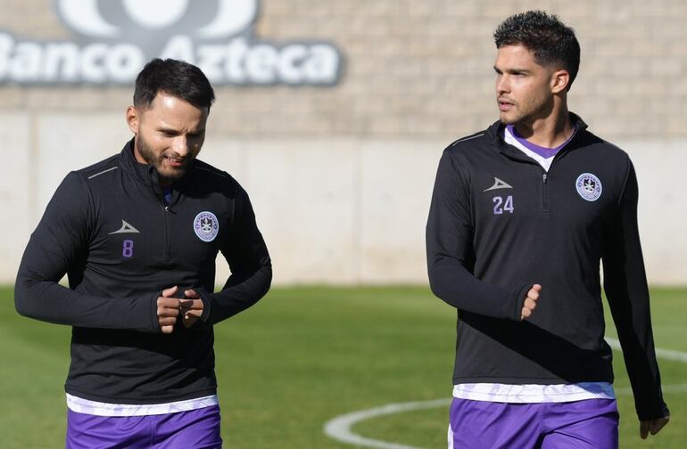 Josué Colmán y Luis Amarilla, jugadores paraguayos del Mazatlán.
