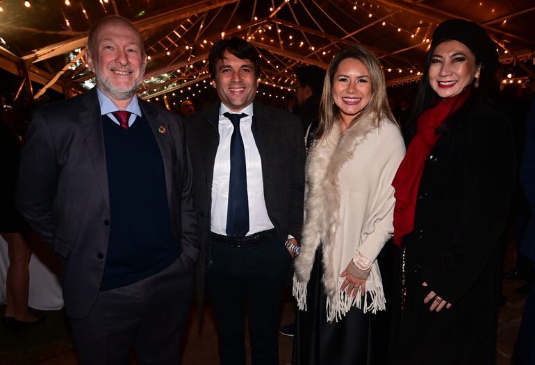 Mario Samaja, Pierreluigi Melillo, Anggie Duarte y Silvia Morimoto.