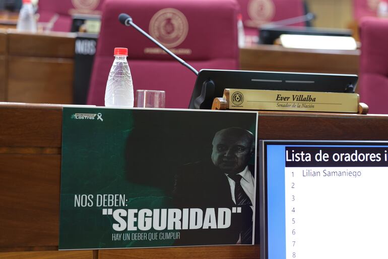 Así aparecieron los curules de los senadores liberales de la Bancada "A".