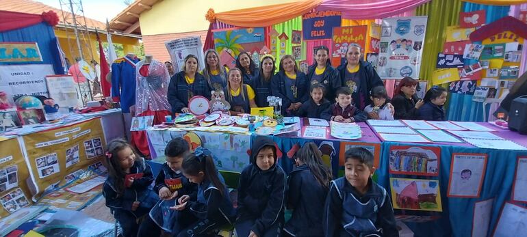 Docentes y alumnos del área del Nivel Inicial de la Esc. Básc. Inmaculada Concepción se destacaron en la presentación realizada.